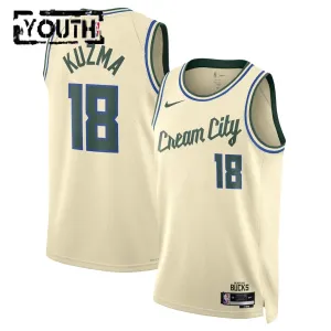 Camiseta Milwaukee Bucks Kyle Kuzma City Edition 2025-26 Blanco Swingman para Niño Camiseta Milwaukee Bucks Kyle Kuzma City Edition 2025-26 Blanco Swingman para Niño