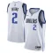 Camiseta Dallas Mavericks Kyrie Irving 2 Association Edition Blanco Swingman para Hombre
