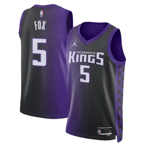 Camiseta Sacramento Kings De Aaron Fox Statement Edition 2023-24 Púrpura Swingman para Hombre