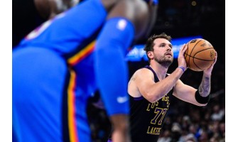 El afán de victoria de Luka Dončić le provocó la lesión y lo obligó a abandonar la cancha