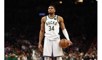 Giannis Antetokounmpo decidió seguir jugando con los Milwaukee Bucks