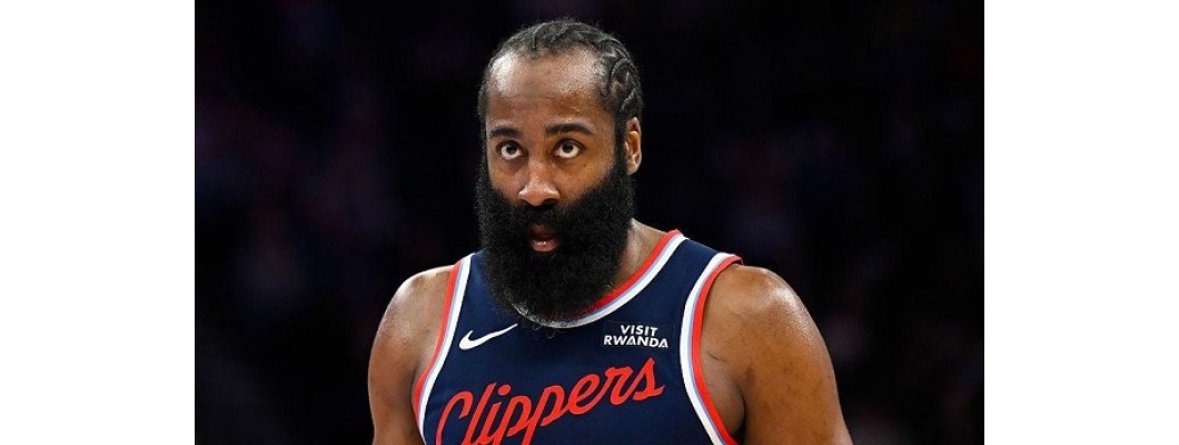 James Harden ha cambiado de equipo una vez más en su carrera James Harden ha cambiado de equipo una vez más en su carrera