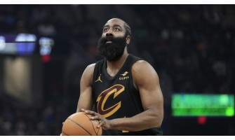 James Harden se ha convertido en un blanco fácil para sus oponentes