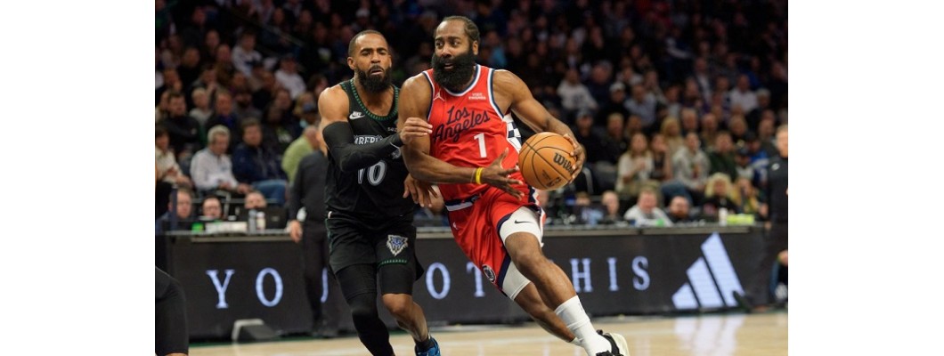 James Harden sufrió otra derrota en la cancha de los Houston Rockets