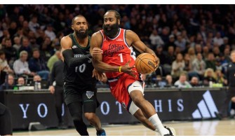 James Harden sufrió otra derrota en la cancha de los Houston Rockets