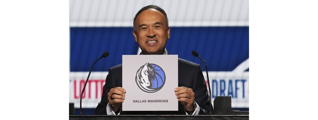 Los Dallas Mavericks obtuvieron la primera selección del draft por segunda vez en su historia Los Dallas Mavericks obtuvieron la primera selección del draft por segunda vez en su historia