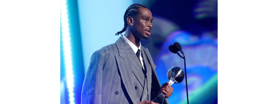 Shai Gilgeous-Alexander fue elegido Jugador del Año de la NBA en los Premios ESPY Shai Gilgeous-Alexander fue elegido Jugador del Año de la NBA en los Premios ESPY